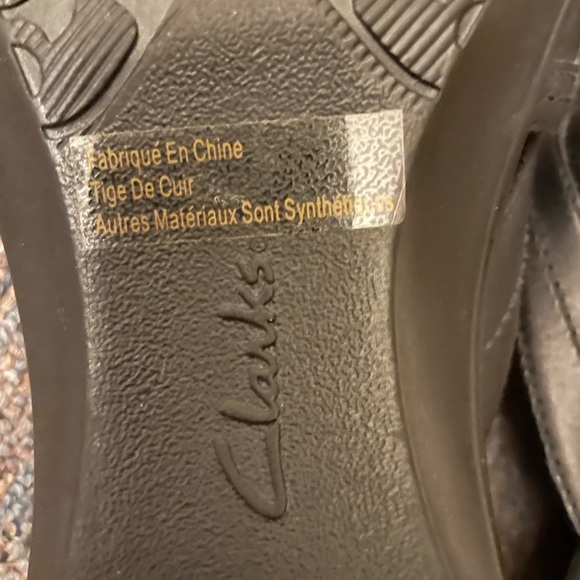 Clarks Women's Black Sandals - Picture 3 of 4